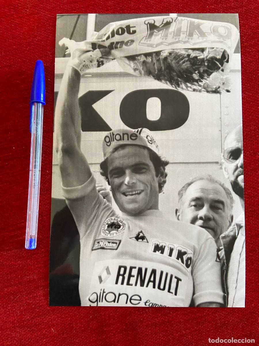 Coleccionismo deportivo: F26533 FOTO FOTOGRAFIA ORIGINAL CICLISMO BERNARD HINAULT (26-6-1980) TOUR DE FRANCIA