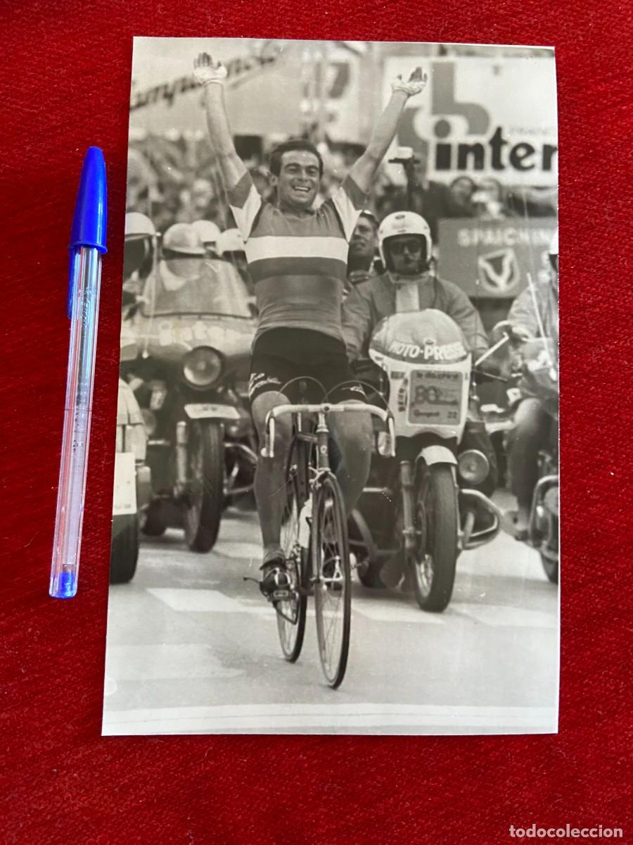Coleccionismo deportivo: F26555 FOTO FOTOGRAFIA ORIGINAL CICLISMO BERNARD HINAULT
