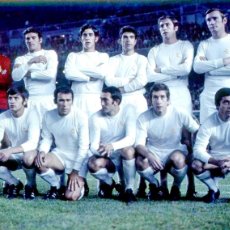 Coleccionismo deportivo: R. MADRID. ALINEACIÓN PARTIDO DE LIGA 1970-1971 EN EL BERNABÉU CONTRA EL BARCELONA. FOTO