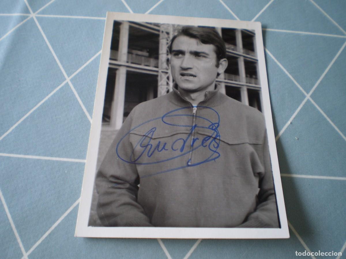 Collectionnisme sportif: FOTOGRAFIA ORIGINAL. JUGADOR FUTBOL MESTALLA. ANDRÉS. FIRMADA. AÑO 1970. 10,5X7,5 CM. BUENA CONSERVA