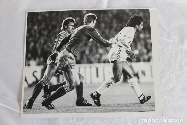 Coleccionismo deportivo: FOTO HUGO SANCHEZ REAL MADRID - Foto 1