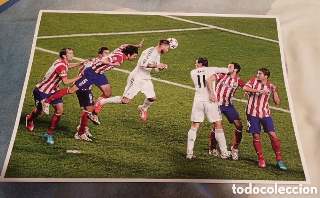 Coleccionismo deportivo: L&aacute;mina Real Madrid Sergio Ramos - Foto 1