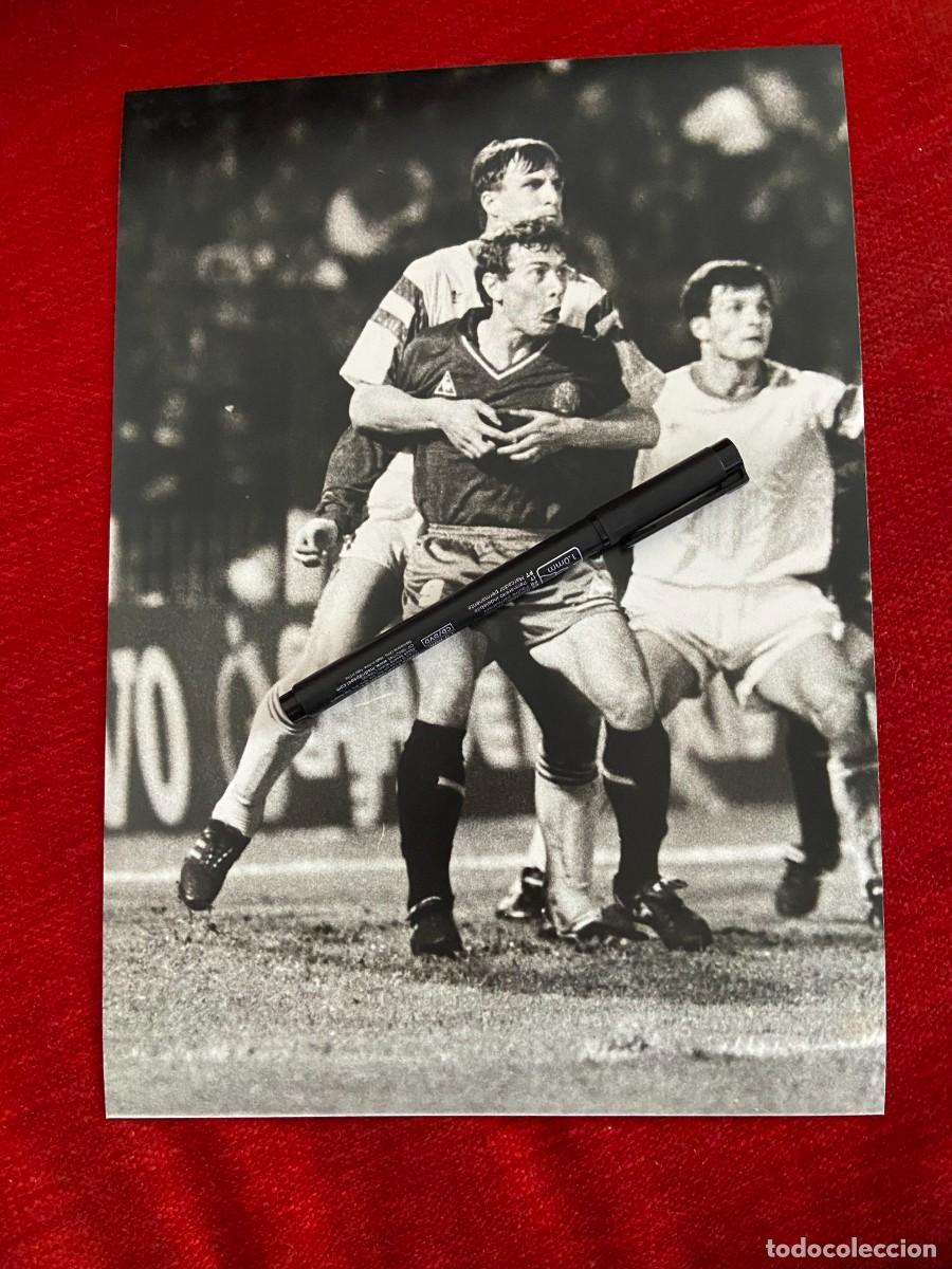Sports collectibles: FF802 FOTO FOTOGRAFIA ORIGINAL FUTBOL ESPA&Ntilde;A SELECCION ESPA&Ntilde;OLA EMILIO BUTRAGUE&Ntilde;O