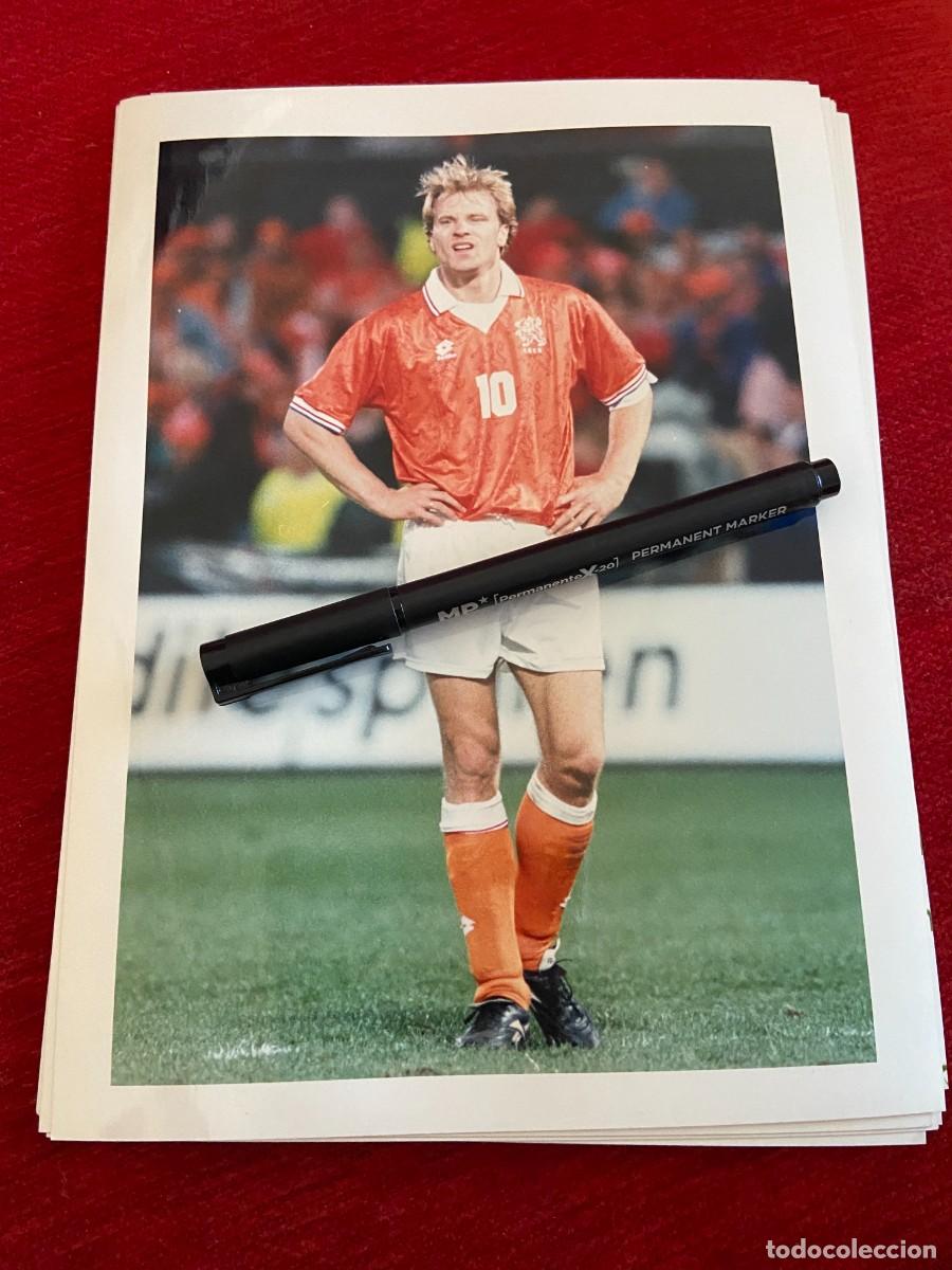 Collectionnisme sportif: F30269 FOTO FOTOGRAFIA ORIGINAL SELECCION HOLANDESA HOLANDA DENNIS BERGKAMP