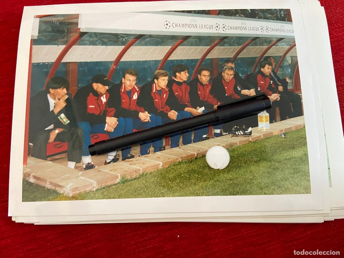 Collectionnisme sportif: F30695 FOTO FOTOGRAFIA ORIGINAL FUTBOL BANQUILLO UEFA CHAMPIONS LEAGUE DESCONOZCO EL EQUIPO???