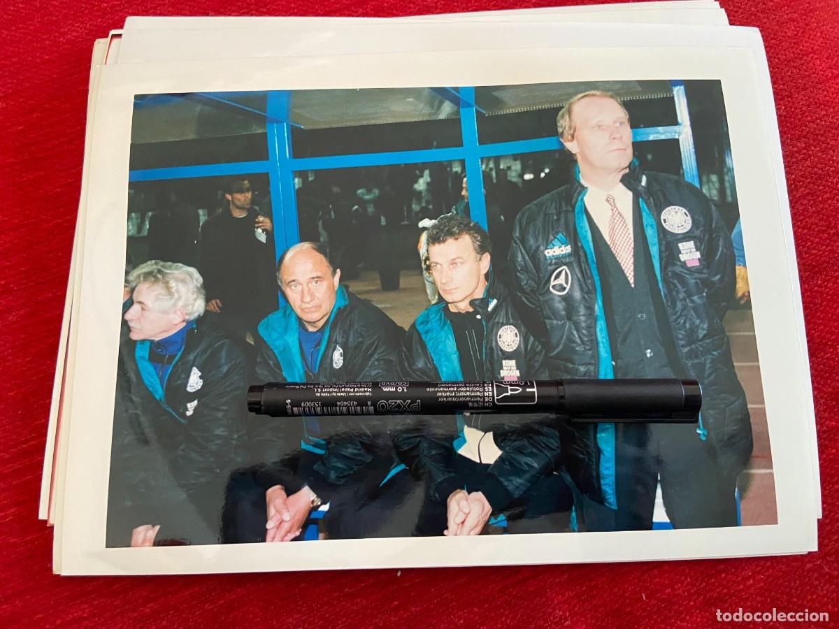 Collectionnisme sportif: F30761 FOTO FOTOGRAFIA ORIGINAL SELECCION ALEMANA ALEMANIA ENTRENADOR BERTI VOGTS