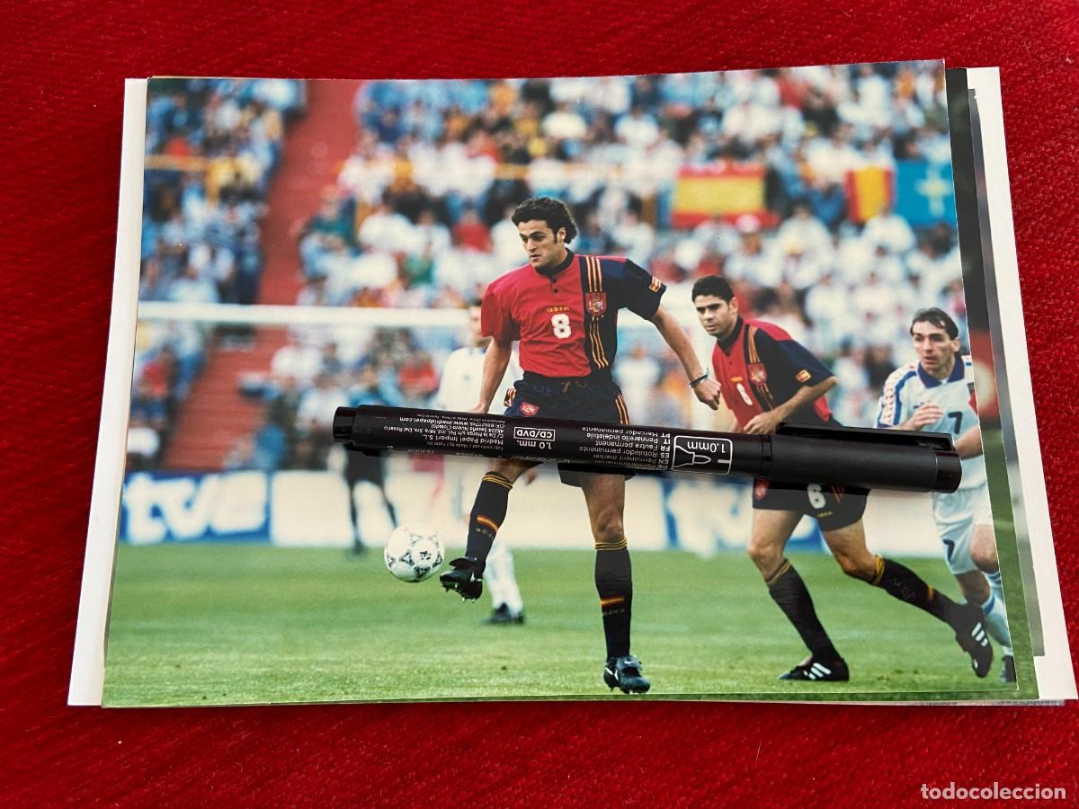 Sports collectibles: F31310 FOTO FOTOGRAFIA SELECCION ESPA&Ntilde;OLA ESPA&Ntilde;A REPUBLICA CHECA (8-6-1997) KIKO NARVAEZ HIERRO