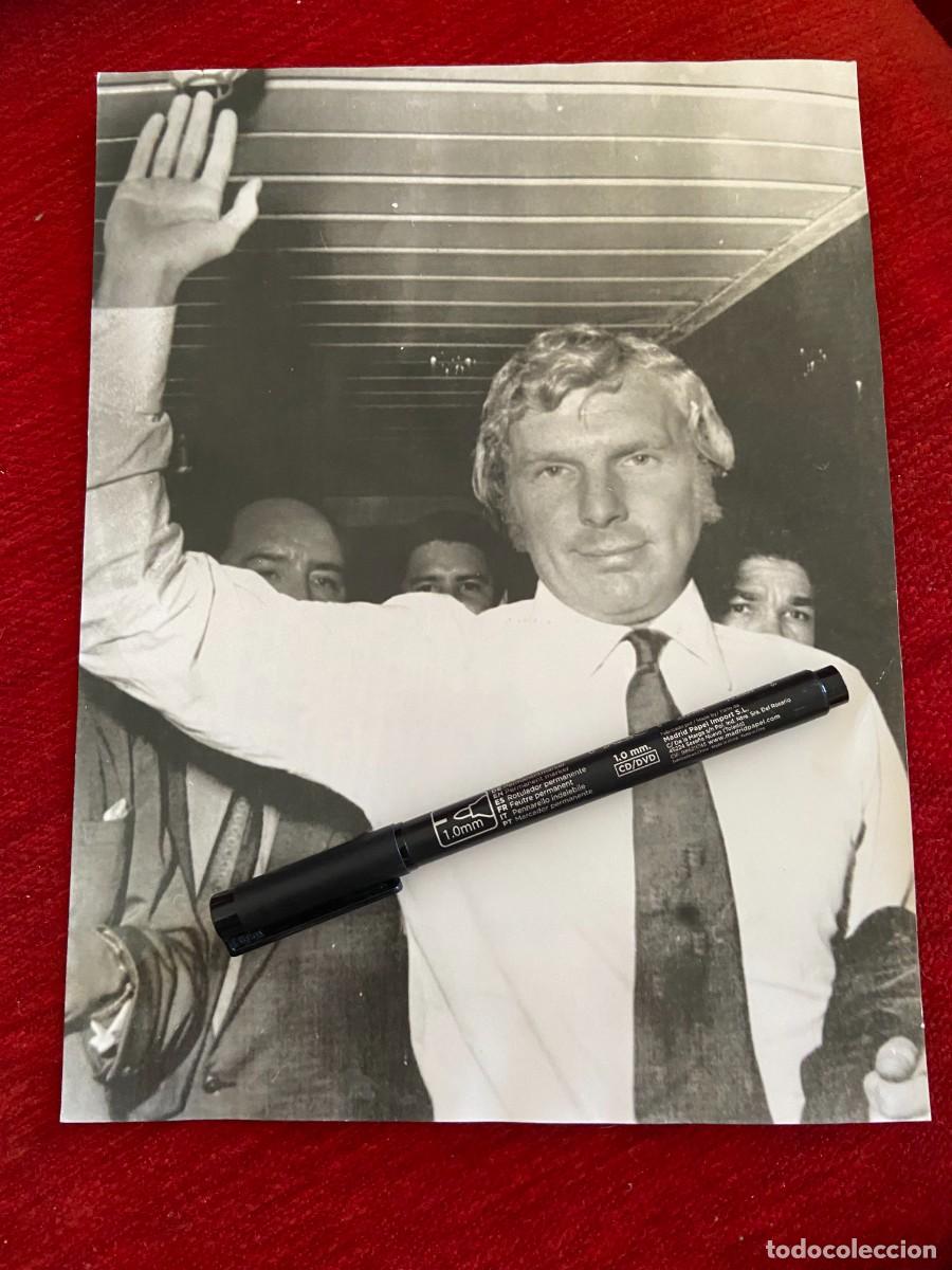 Sports collectibles: F31495 FOTO FOTOGRAFIA ORIGINAL INGLATERRA BOBBY MOORE (29-5-1970) MEXICO LIBERTAD PROVISIONAL