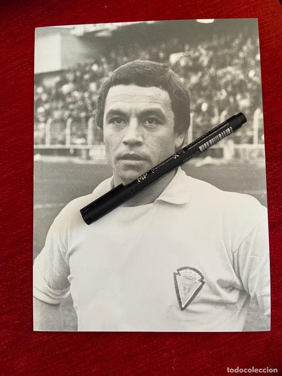 Sports collectibles: F31558 FOTO FOTOGRAFIA ORIGINAL RAYO VALLECANO 3-1 CADIZ (12-12-1982) MANE MANUEL COSANO BERNAL