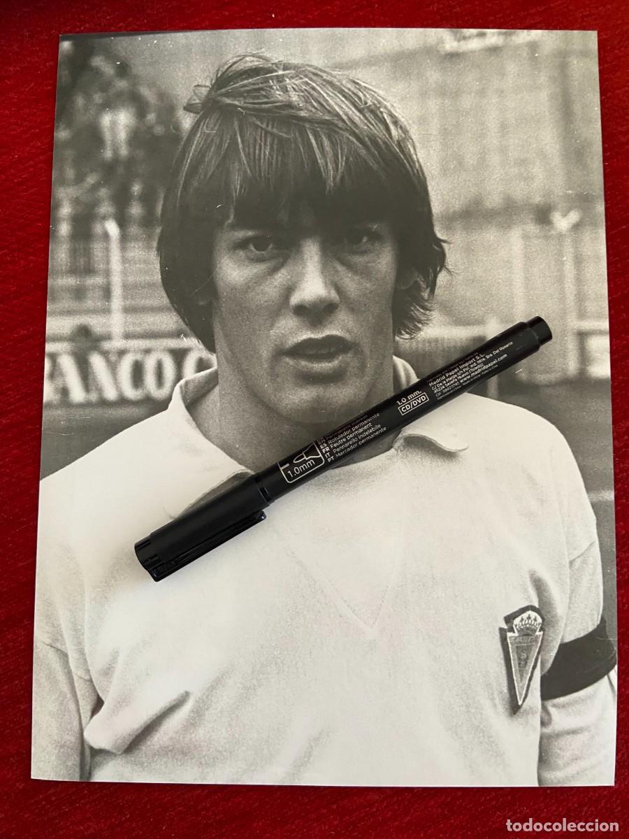 Sports collectibles: F31560 FOTO FOTOGRAFIA ORIGINAL RAYO VALLECANO 3-1 CADIZ (12-12-1982) JOSE MANUEL MEJIAS LOPEZ