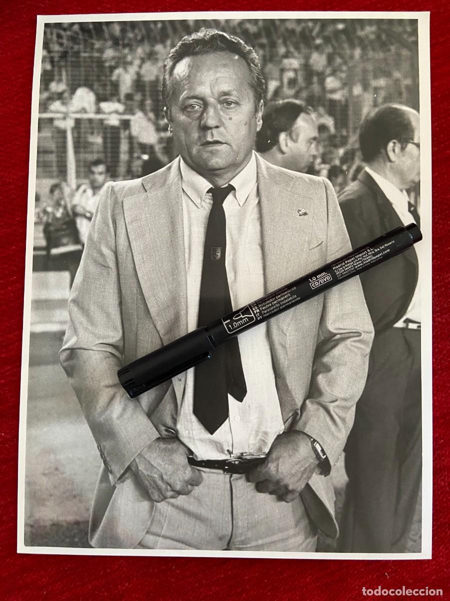 Collectionnisme sportif: F31570 FOTO FOTOGRAFIA ORIGINAL RAYO VALLECANO 3-1 CADIZ (12-12-1982) DRAGOLJUB MILOSEVIC