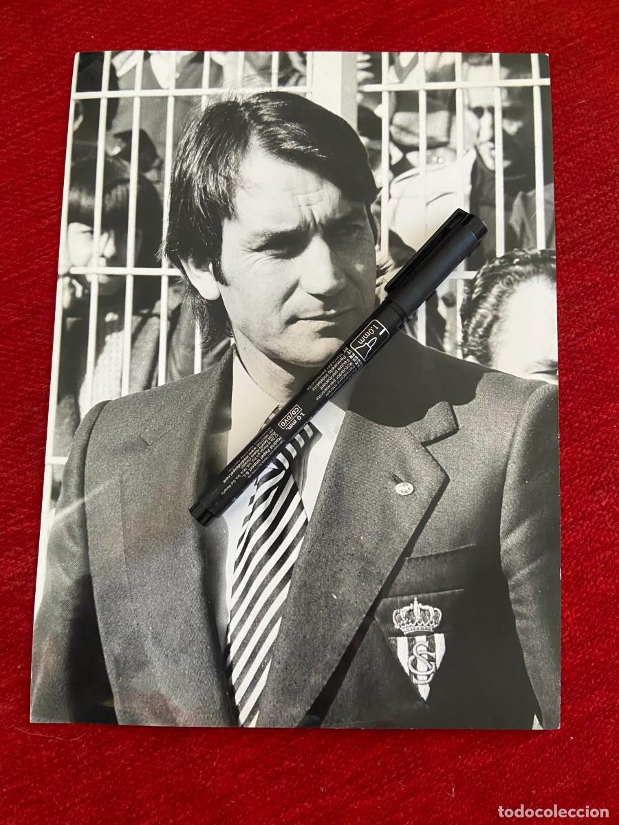 Collectionnisme sportif: F31678 FOTO FOTOGRAFIA ORIGINAL VICENTE MIERA ENTRENADOR SPORTING GIJON 1979