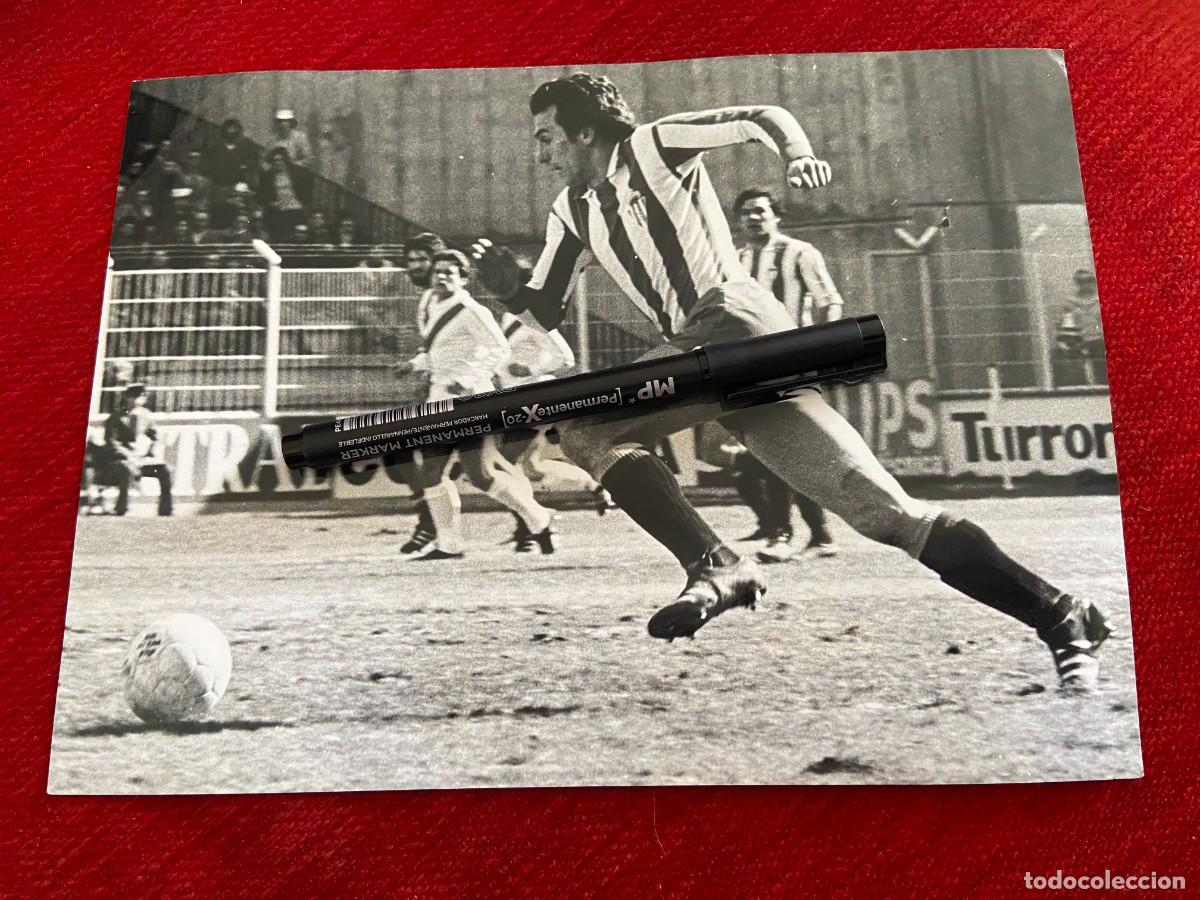 Collectionnisme sportif: F31777 FOTO FOTOGRAFIA ORIGINAL ENRIQUE MORAN BLANCO RAYO VALLECANO SPORTING GIJON