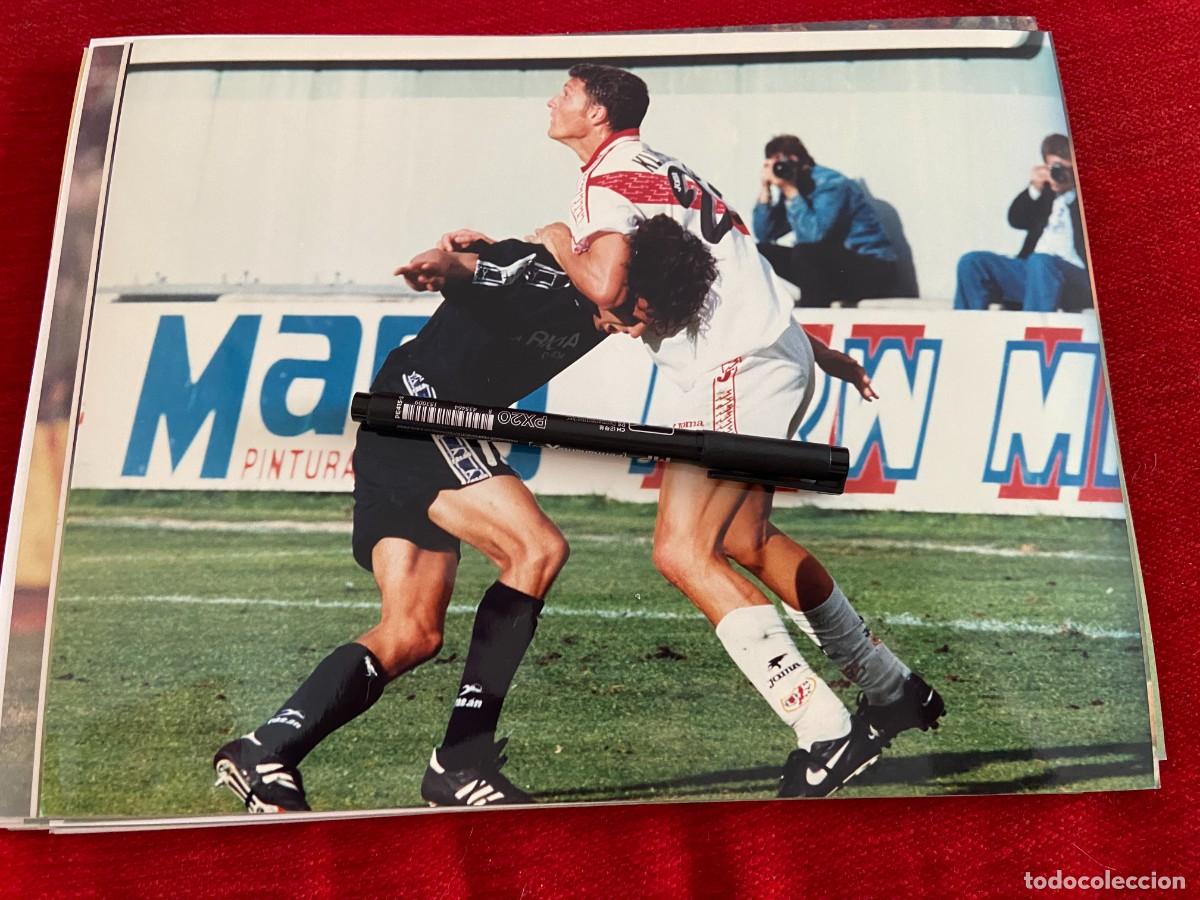 Collectionnisme sportif: FF1085 GRAN FOTO FOTOGRAFIA ORIGINAL FUTBOL RAYO VALLECANO DESCONOZCO QUIEN ES??