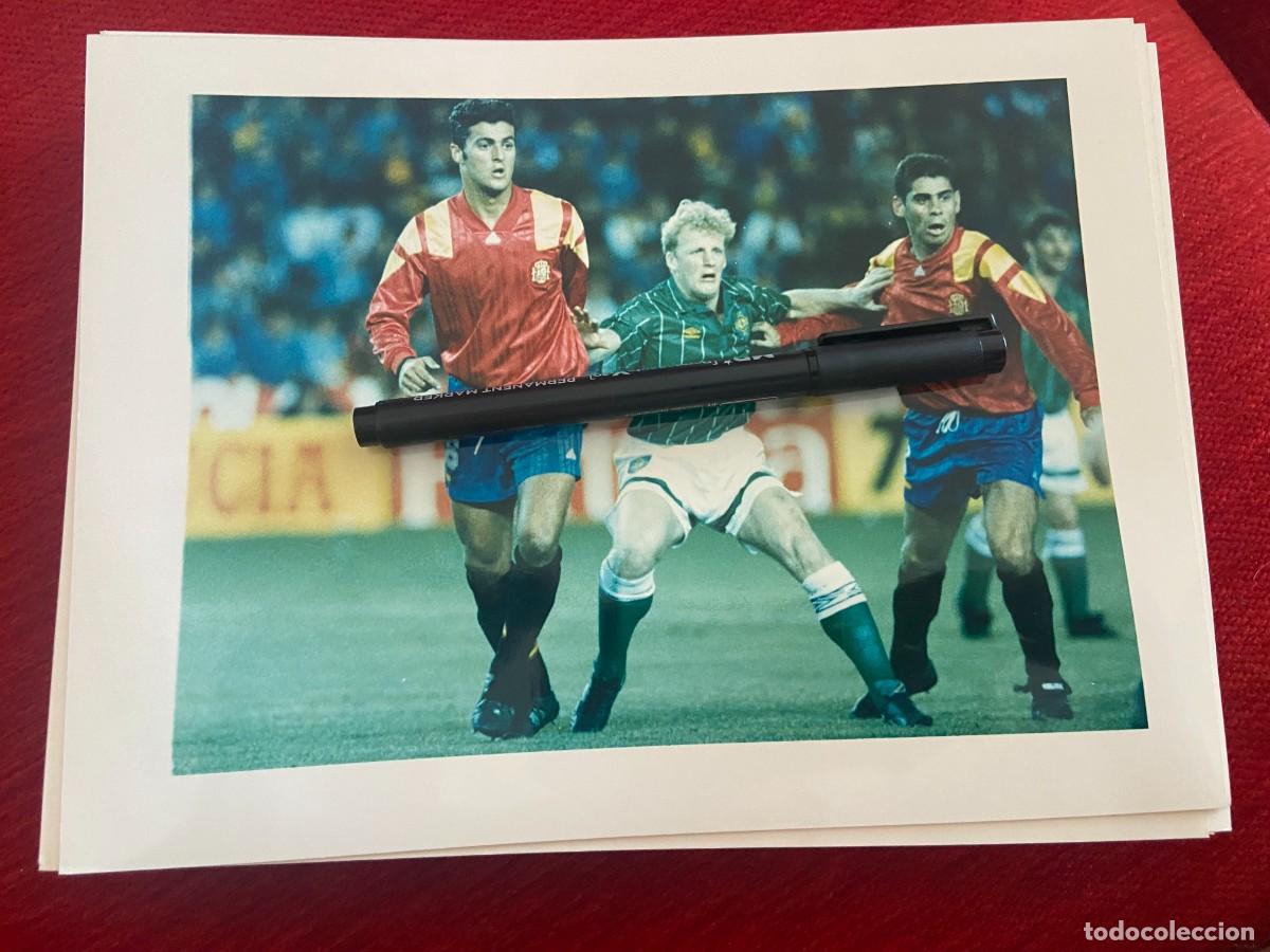 Collectionnisme sportif: F32869 FOTO FOTOGRAFIA ORIGINAL SELECCION ESPA&Ntilde;OLA ESPA&Ntilde;A IRLANDA DEL NORTE 1993 KIKO HIERRO