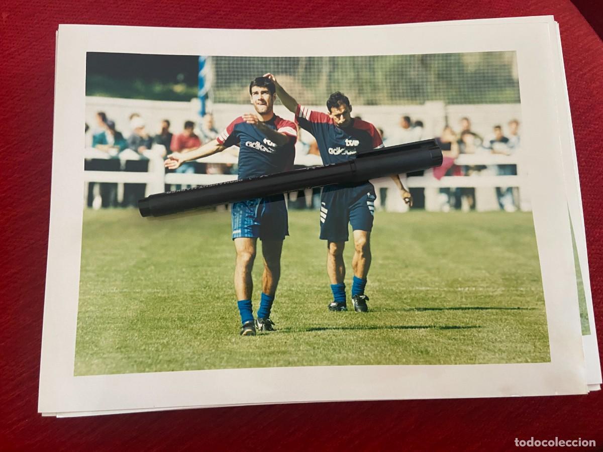 Collectionnisme sportif: F32888 FOTO FOTOGRAFIA ORIGINAL ESPA&Ntilde;A SELECCION ESPA&Ntilde;OLA TXIKI BEGIRISTAIN PEP GUARDIOLA