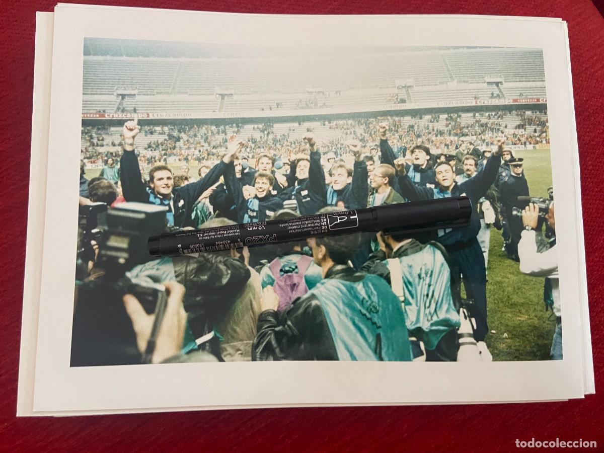 Collectionnisme sportif: F32902 FOTO FOTOGRAFIA ORIGINAL ESPA&Ntilde;A SELECCION ESPA&Ntilde;OLA CELEBRACION CLASIFICACION MUNDIAL 1994