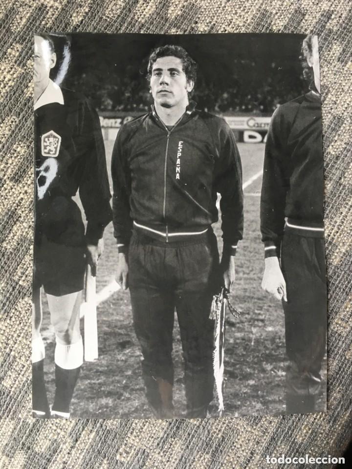 Sports collectibles: F671 ANTIGUA FOTOGRAFIA DE PRENSA JUGADOR CLARAMUNT I ESPA&Ntilde;A SELECCION ESPA&Ntilde;OLA