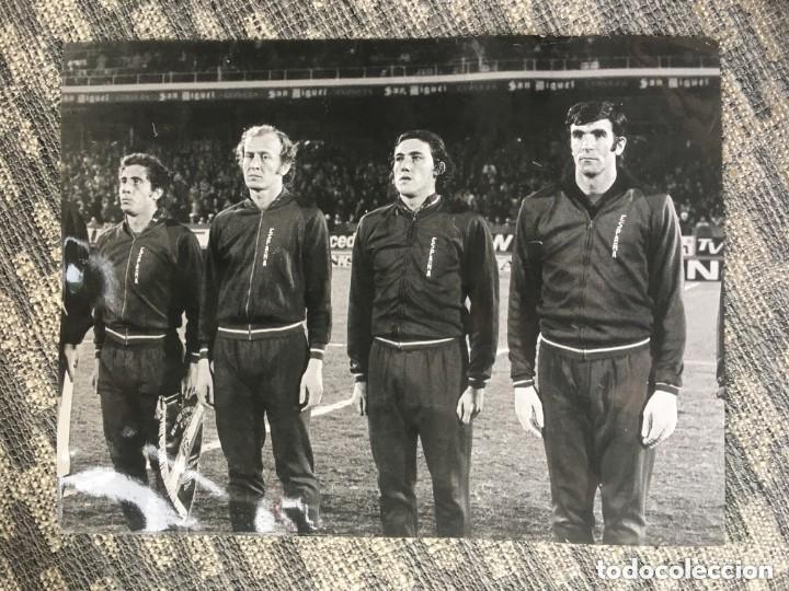Collectionnisme sportif: F670 ANTIGUA FOTOGRAFIA DE PRENSA JUGADOR CLARAMUNT I IRIBAR ESPA&Ntilde;A SELECCION ESPA&Ntilde;OLA