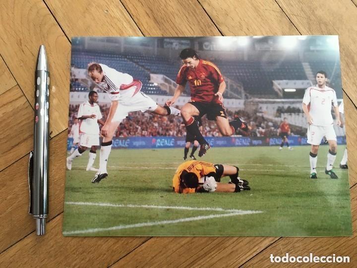 Collectionnisme sportif: F15687 FOTO FOTOGRAFIA PARTIDO ESPA&Ntilde;A 2-1 MORIENTES CANADA EL SARDINERO