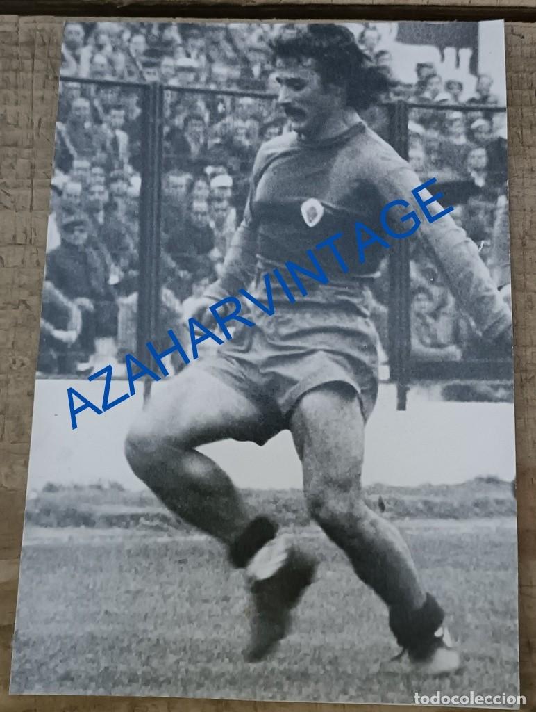 Collectionnisme sportif: ANTIGUA FOTOGRAFIA EL JUGADOR DEL ELCHE,C.F., CORTES, 84X120MM