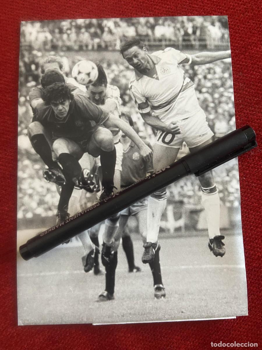 Collectionnisme sportif: R27643 FOTO FOTOGRAFIA ORIGINAL EURO EUROCOPA 1988 ESPA&Ntilde;A DINAMARCA SANCHIS NIELSEN PREBEN ELKJAER