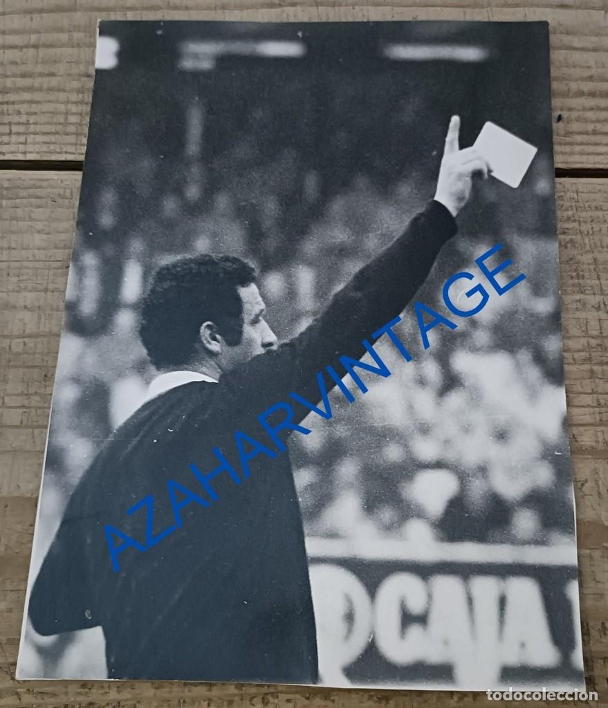 Sports collectibles: A&Ntilde;OS 70-80, ANTIGUA FOTOGRAFIA DEL ARBITRO ACEBAL PEZON, 118X164MM
