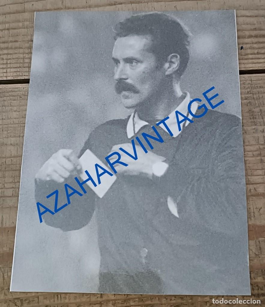 Sports collectibles: A&Ntilde;OS 70-80, ANTIGUA FOTOGRAFIA DEL ARBITRO ESQUERDO GUERRERO, 118X160MM
