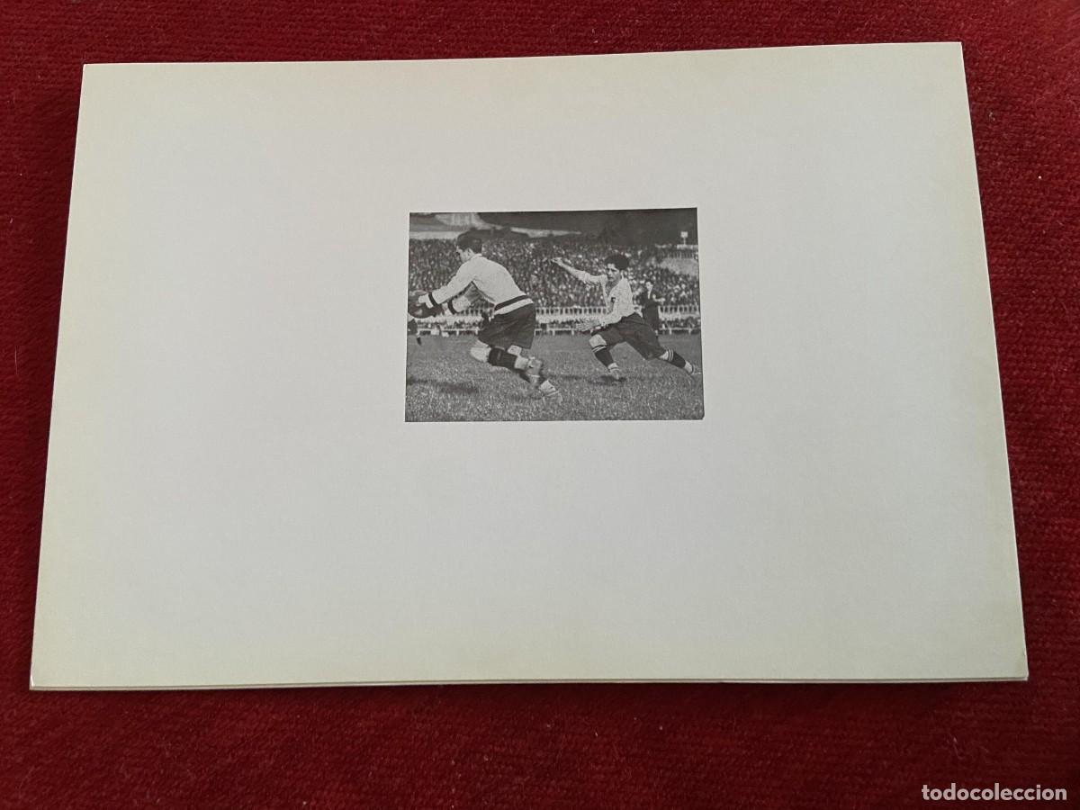 Collectionnisme sportif: F33897 FOTO FOTOGRAFIA SOBRE CARTULINA FUTBOL DESCONOZCO JUGADOR Y EQUIPO??