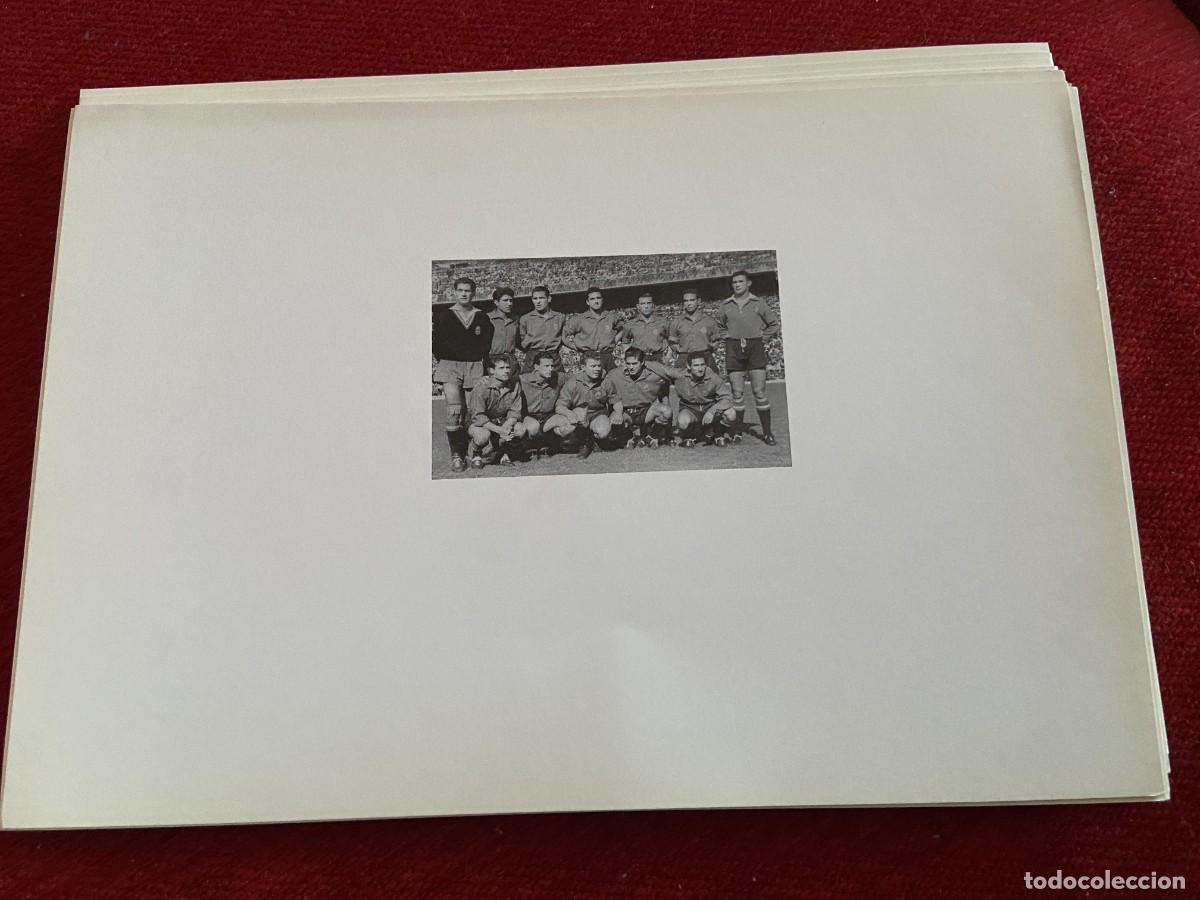 Collectionnisme sportif: F33921 FOTO FOTOGRAFIA SOBRE CARTULINA FUTBOL PLANTILLA SELECCION ESPA&Ntilde;OLA ESPA&Ntilde;A