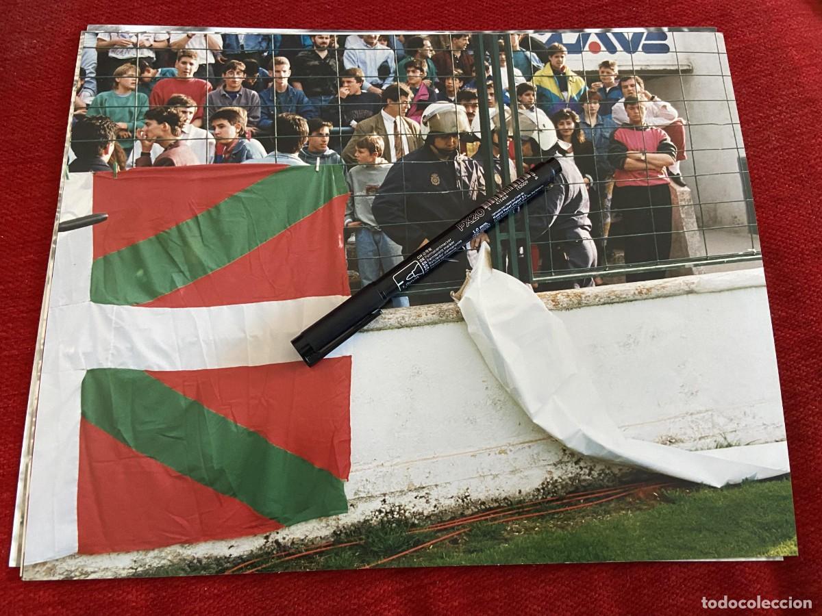 Collectionnisme sportif: FF1500 FOTO FOTOGRAFIA ORIGINAL ULTRAS OSASUNA POLICIA ANTIDISTURBIOS PANCARTA