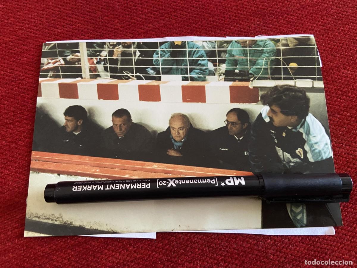 Collectionnisme sportif: R27736 FOTO FOTOGRAFIA ORIGINAL BANQUILLO REAL MADRID DI STEFANO PIRRI