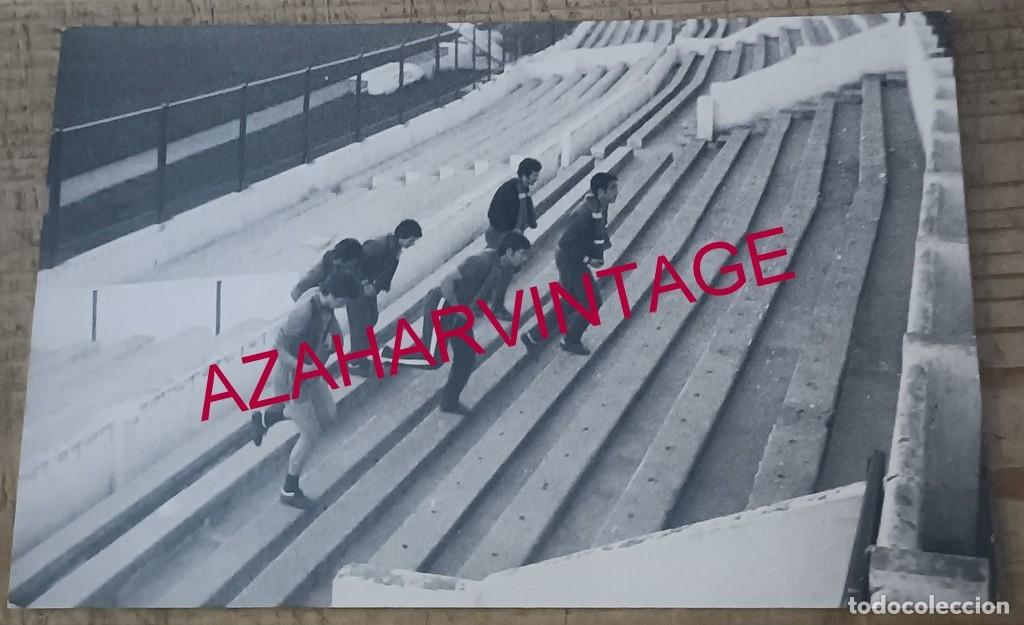 Collectionnisme sportif: ANTIGUA FOTOGRAFIA, ENTRENAMIENTO JUGADORES REAL BETIS, 14X9 CMS