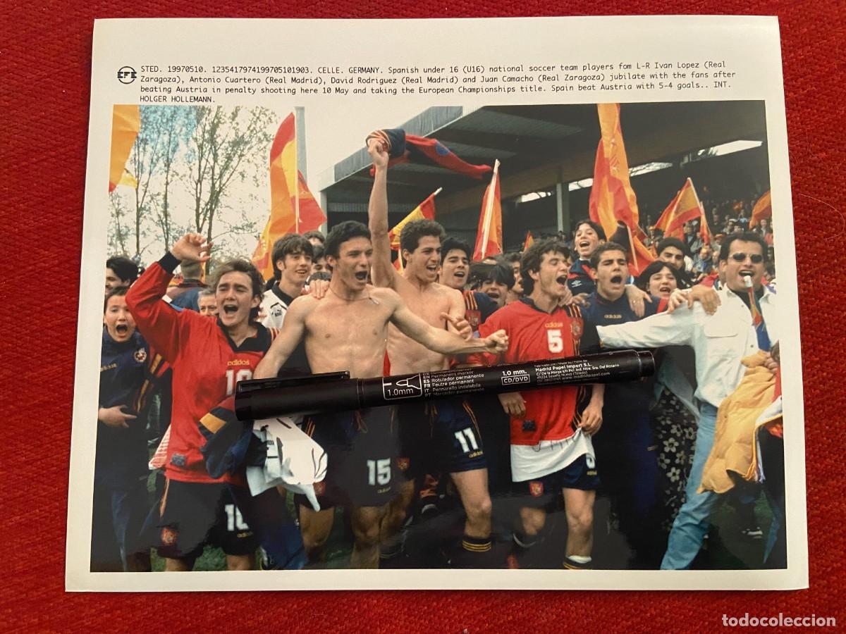 Collectionnisme sportif: F33987 FOTO FOTOGRAFIA ORIGINAL 1997 CAMPEON ESPA&Ntilde;A EUROCOPA SUB16 ANTONIO CUARTERO JUAN CAMACHO
