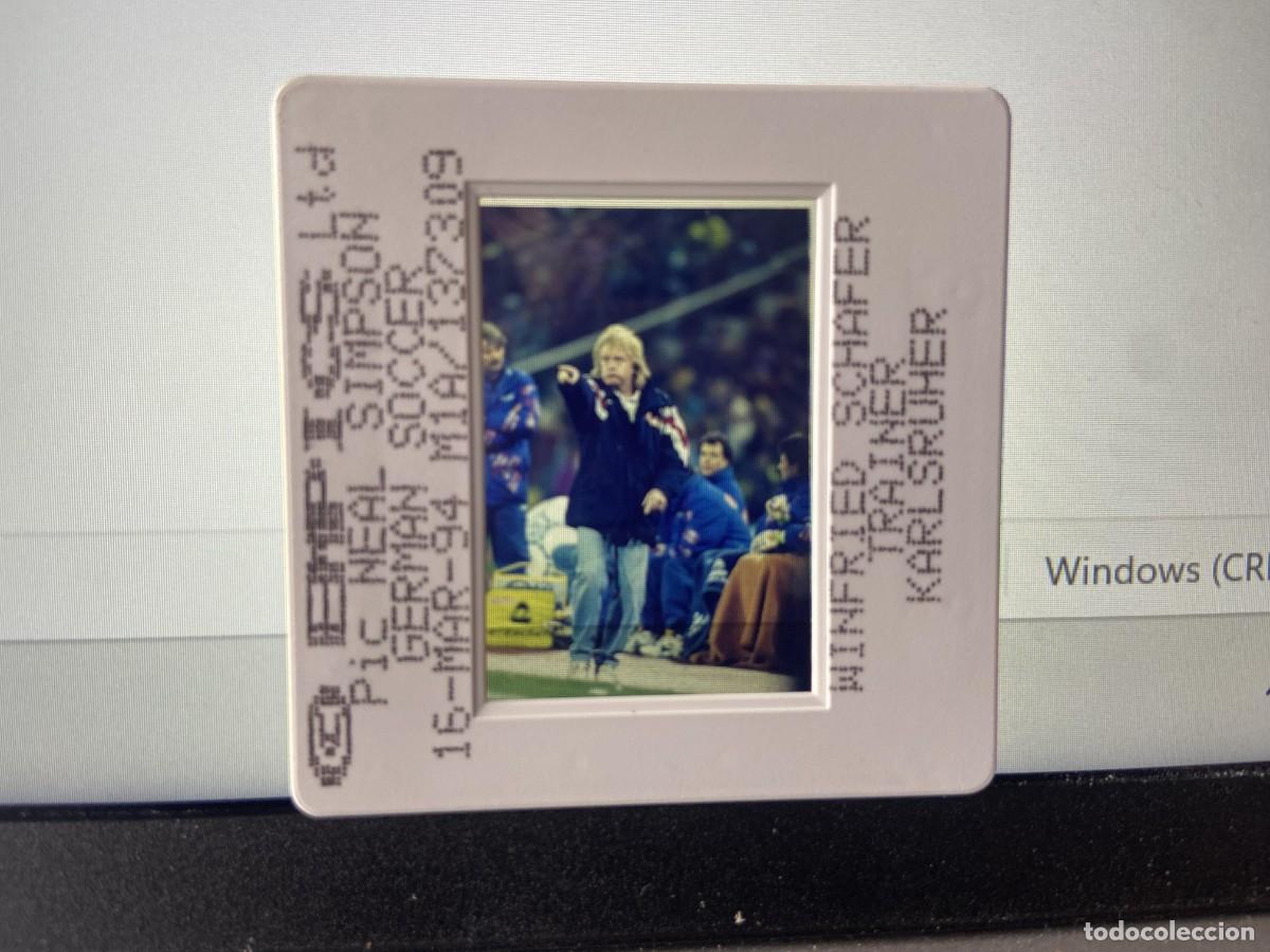 Collectionnisme sportif: DIAPOSITIVA ORIGINAL FOTOGRAFIA FOTO KARLSRUHER (16-3-1994) WINFRIED SCHAFER ENTRENADOR