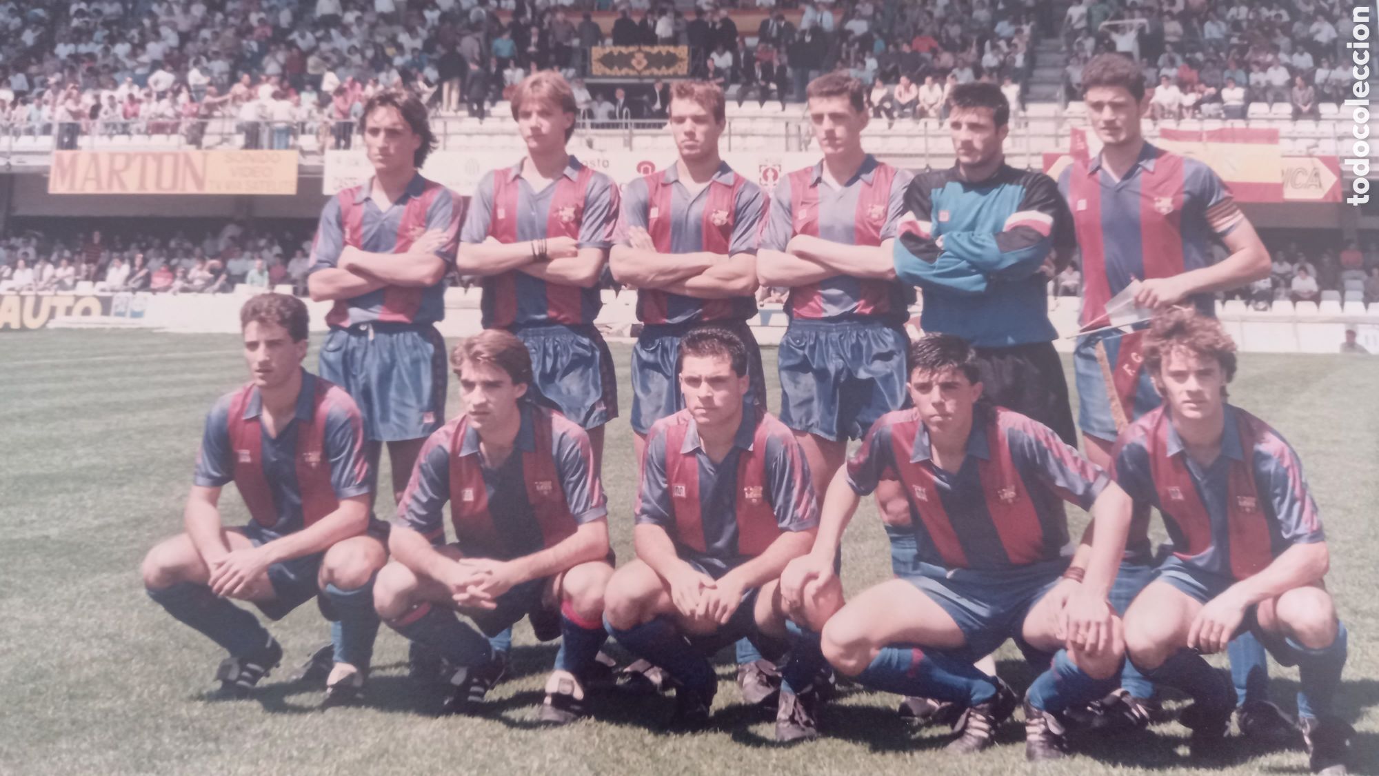 Coleccionismo deportivo: FC BARCELONA. Foto alineaci&oacute;n filial. A&ntilde;os 1980s. 20 x 15 ctms