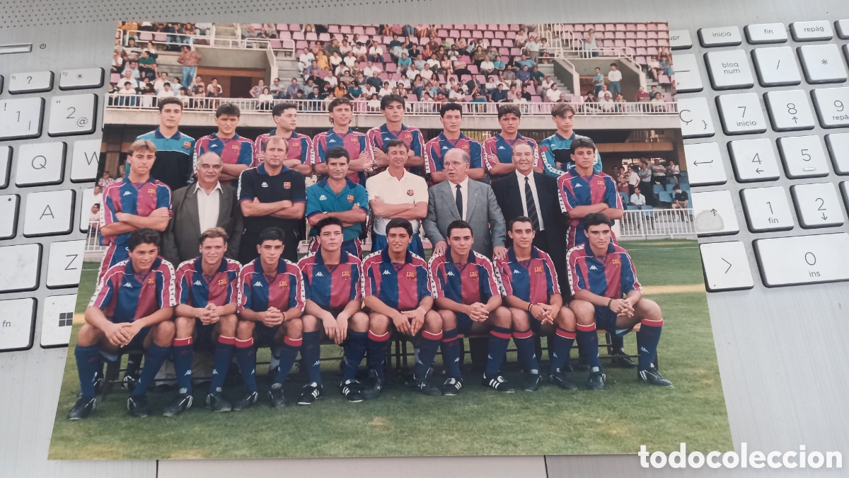 Coleccionismo deportivo: FC BARCELONA. Foto alineaci&oacute;n juvenil o filial. 20 x 15 ctms. Johann Cruyff