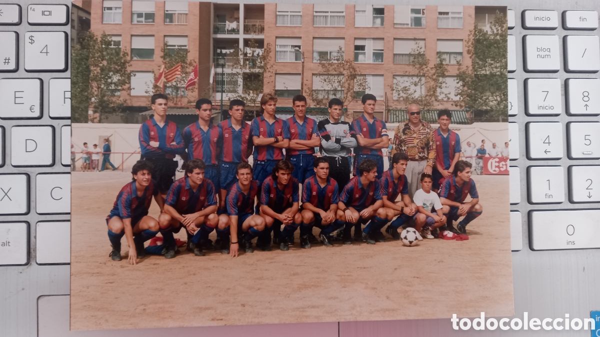 Coleccionismo deportivo: FC BARCELONA. Foto alineaci&oacute;n juvenil o filial. 18 x 12 ctms.