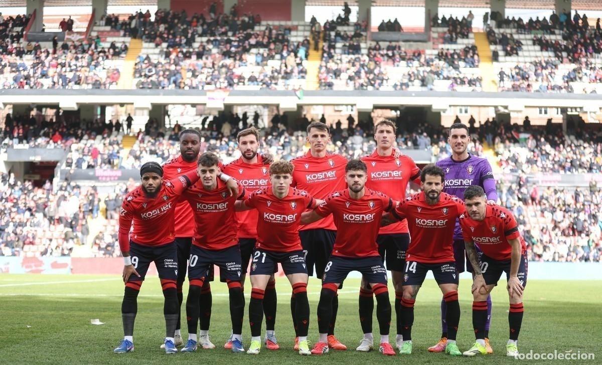 Coleccionismo deportivo: AT. OSASUNA. ALINEACI&Oacute;N PARTIDO DE LIGA 2025-2026 EN VALLECAS VS RAYO V. FOTO