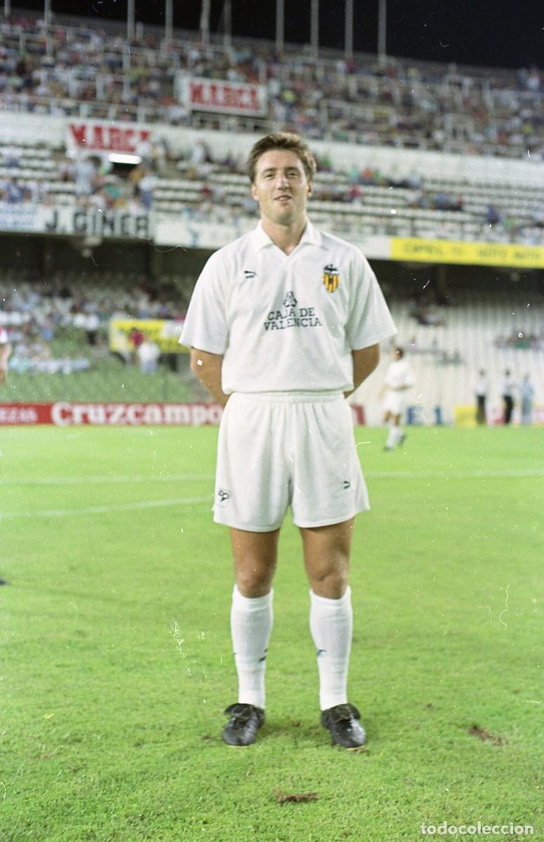 Coleccionismo deportivo: TOM&Aacute;S GONZ&Aacute;LEZ. VALENCIA C.F. FOTO
