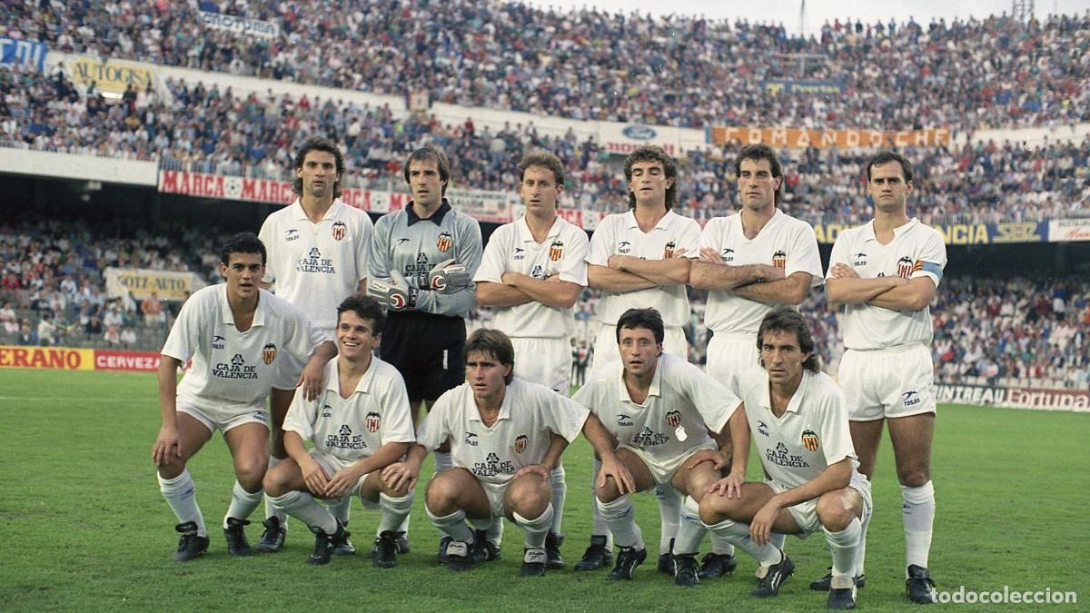 Coleccionismo deportivo: VALENCIA C.F. ALINEACI&Oacute;N PARTIDO DE LIGA 1989-1990 EN MESTALLA VS EL ZARAGOZA. FOTO