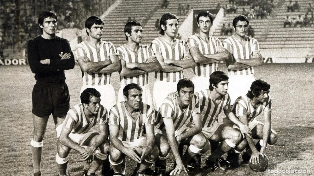 Coleccionismo deportivo: R.BETIS B. ALINEACI&Oacute;N PARTIDO C. GENERAL&Iacute;SIMO 1972-1973 EN EL B. VILLAMAR&Iacute;N VS EL CASTELL&Oacute;N.. FOTO