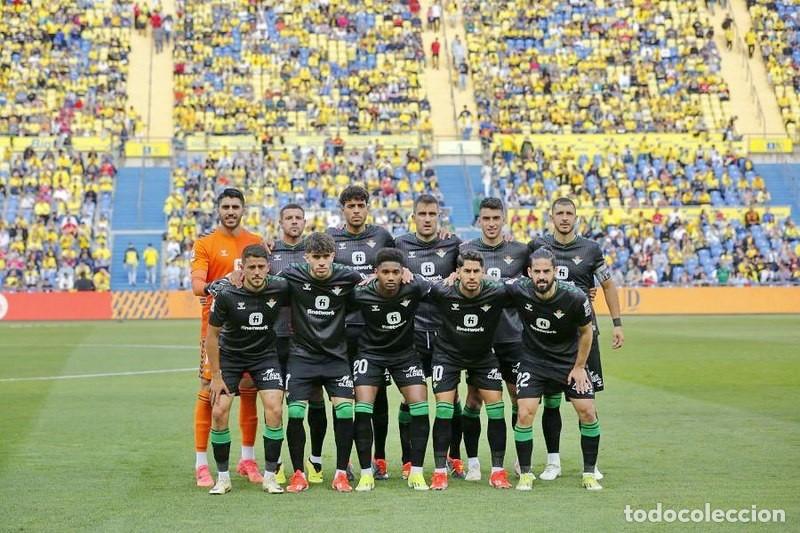 Coleccionismo deportivo: R.BETIS B. ALINEACI&Oacute;N PARTIDO DE LIGA 2023-2024 EN EL GRAN CANARIA VS L. PALMAS. FOTO