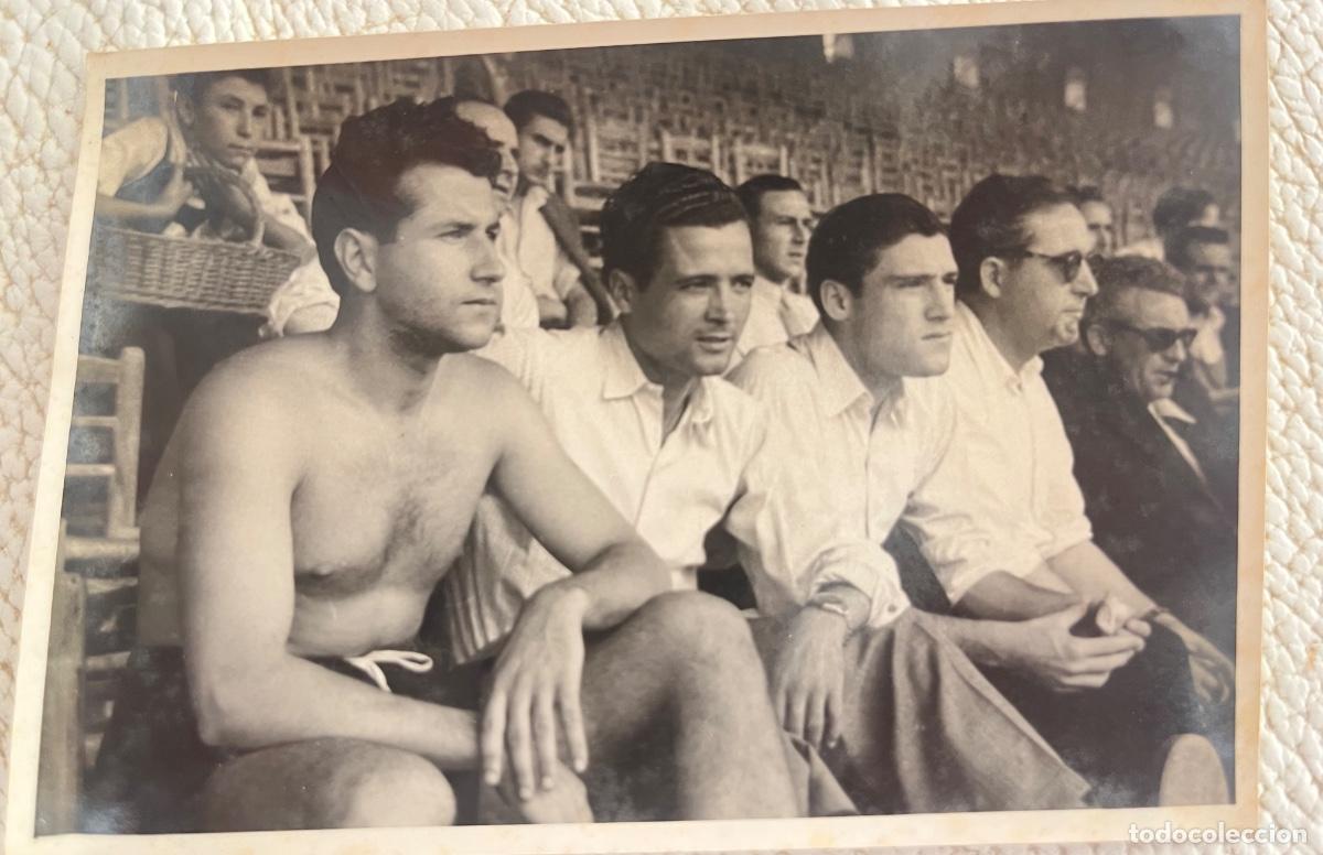 Coleccionismo deportivo: FOTOGRAF&Iacute;A DE LOS JUGADORES DEL VAL&Egrave;NCIA PUCHAN, HERN&Aacute;NDEZ Y MAURO VALENCIA CLUB FUTBOL 1950&rsquo;S