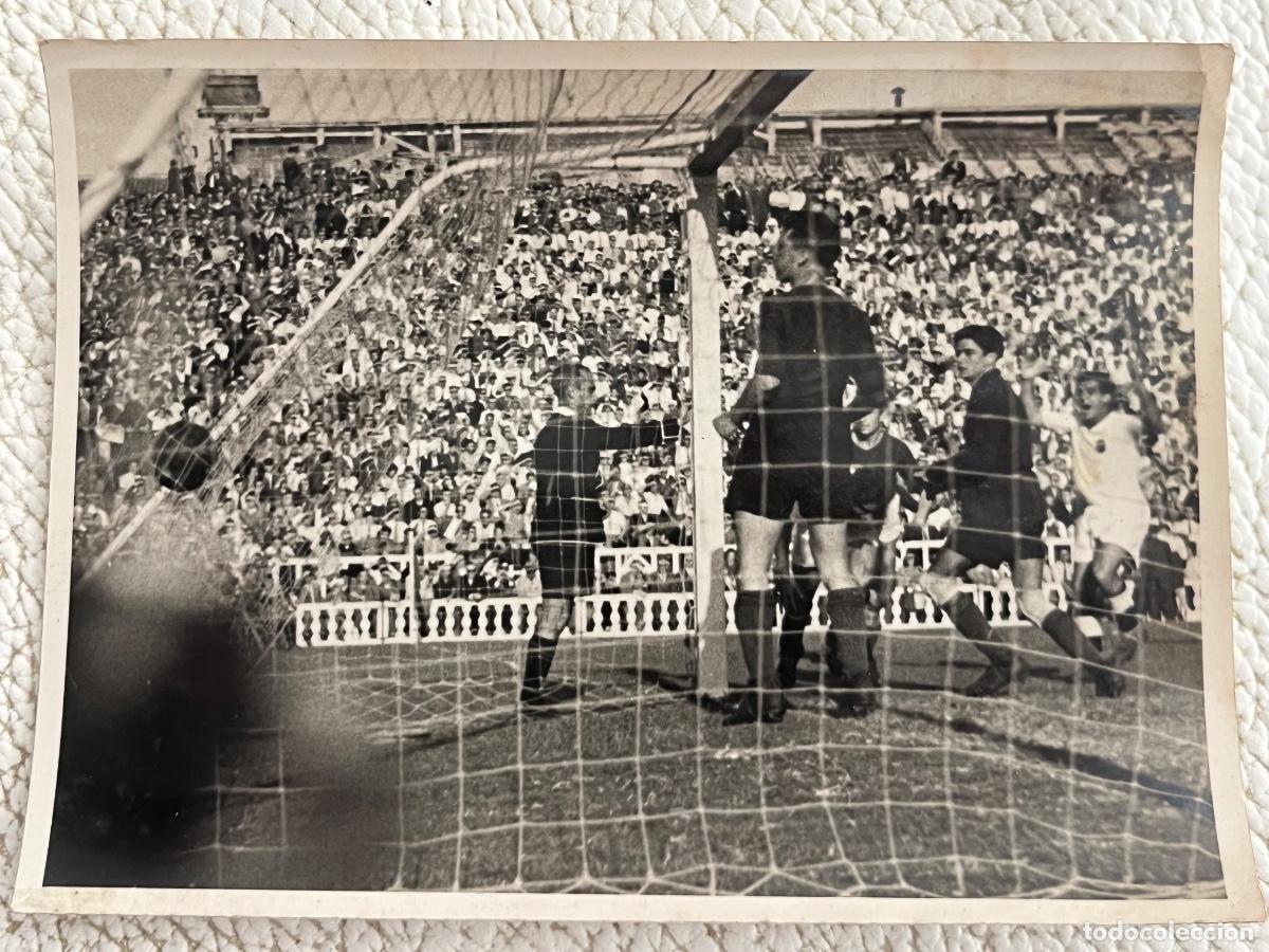 Collezionismo sportivo: FOTOGRAF&Iacute;A DEL FUTBOL CLUB BARCELONA 1950&rsquo;S CAMP DE LES CORTS FOT. CLARET