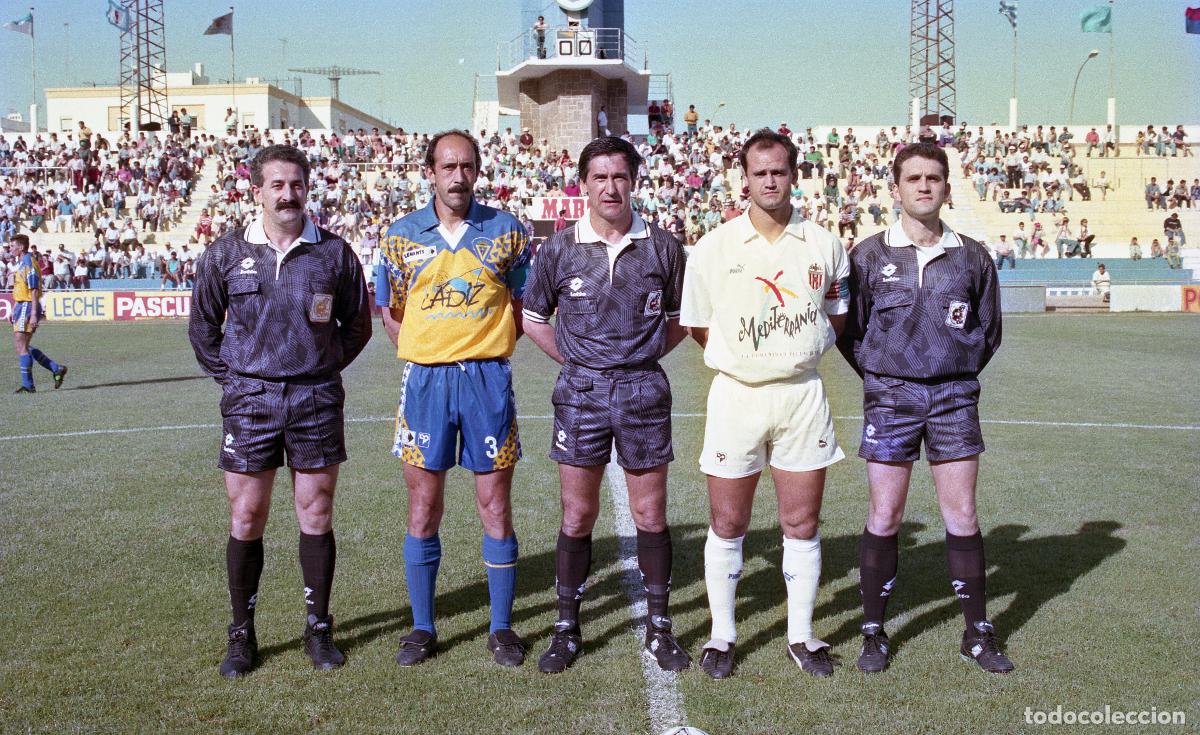 Coleccionismo deportivo: FOTOGRAFIA C&Aacute;DIZ CF VALENCIA CF 1993/94 (15 X 10)