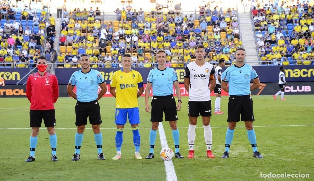 Coleccionismo deportivo: FOTOGRAFIA C&Aacute;DIZ CF VALENCIA CF 2021/22 (15 X 10)