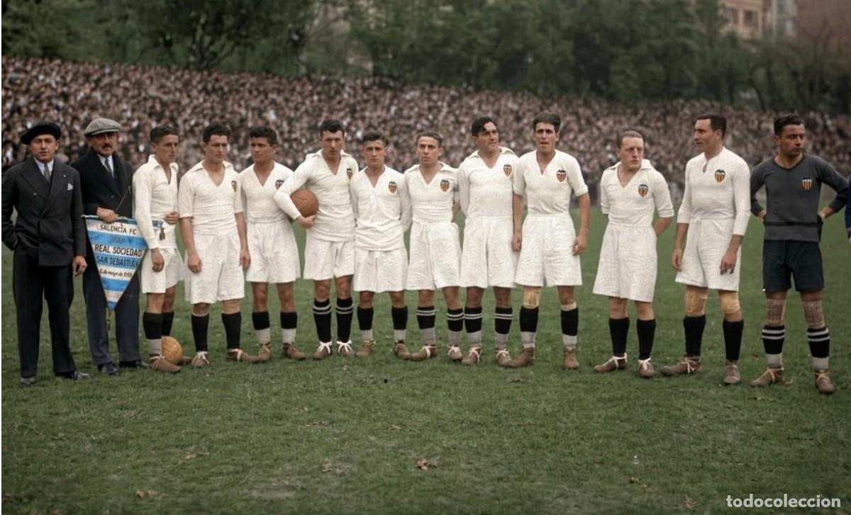 Coleccionismo deportivo: VALENCIA C.F. ALINEACI&Oacute;N PARTIDO COPA DEL REY 1927-1928 EN ATOCHA VS R. SOCIEDAD. FOTO