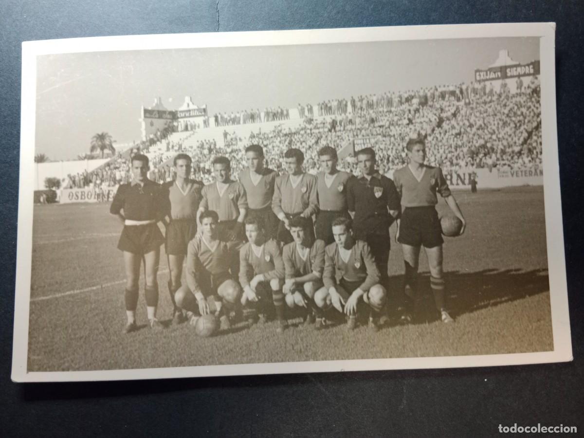 Coleccionismo deportivo: FOTO A&Ntilde;OS 50 - PLANTILLA EQUIPO ALINEACION XEREZ / JEREZ UNION DEPORTIVA UD - 14 x 9 CM