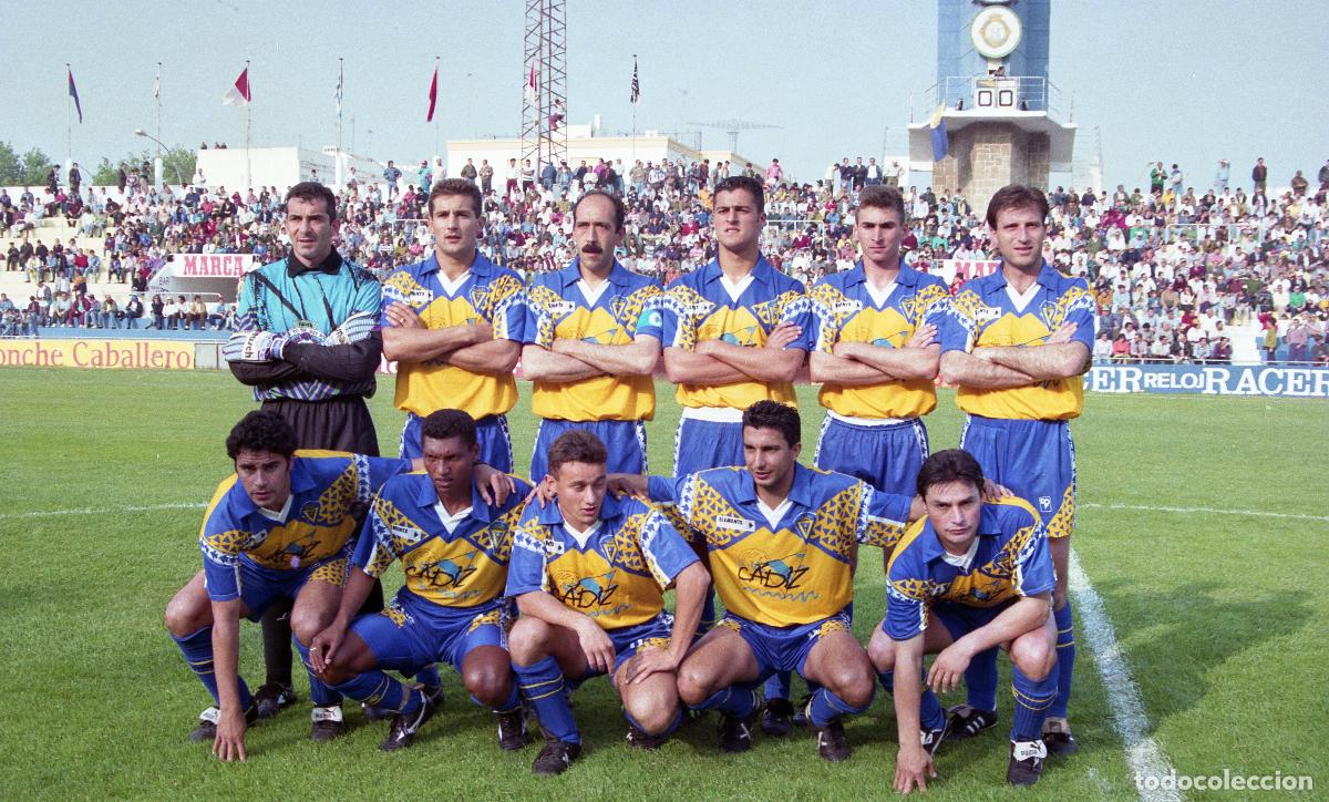 Coleccionismo deportivo: POSTAL FOTOGR&Aacute;FICA C&Aacute;DIZ CF TEMPORADA 1992/93